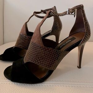 White House, Black Market, two-toned four inch heel. Like new.